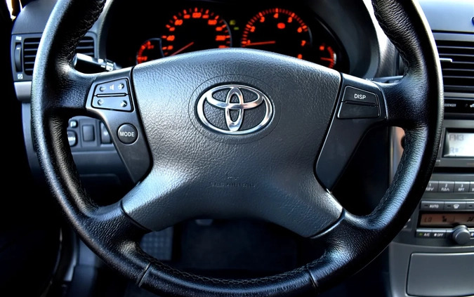 Toyota Avensis cena 18900 przebieg: 220000, rok produkcji 2006 z Elbląg małe 704